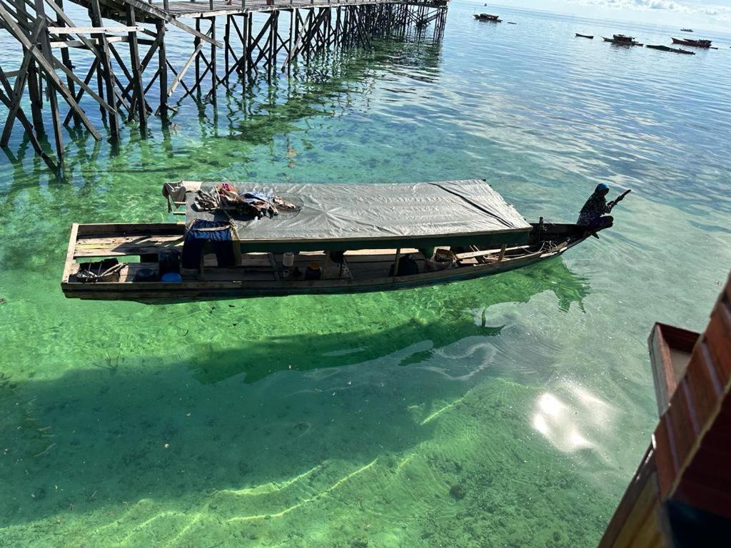 Апартаменты Mabul Backpackers Mabul Island Экстерьер фото