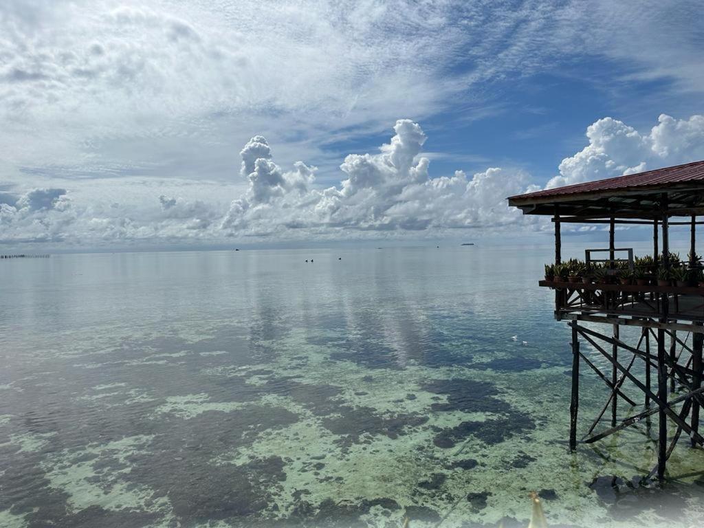 Апартаменты Mabul Backpackers Mabul Island Экстерьер фото