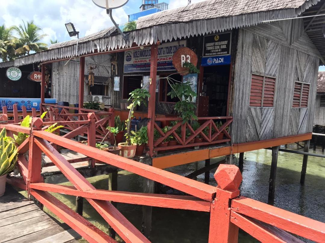 Апартаменты Mabul Backpackers Mabul Island Экстерьер фото