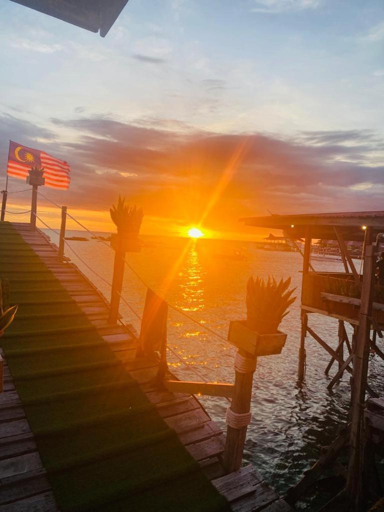 Апартаменты Mabul Backpackers Mabul Island Экстерьер фото